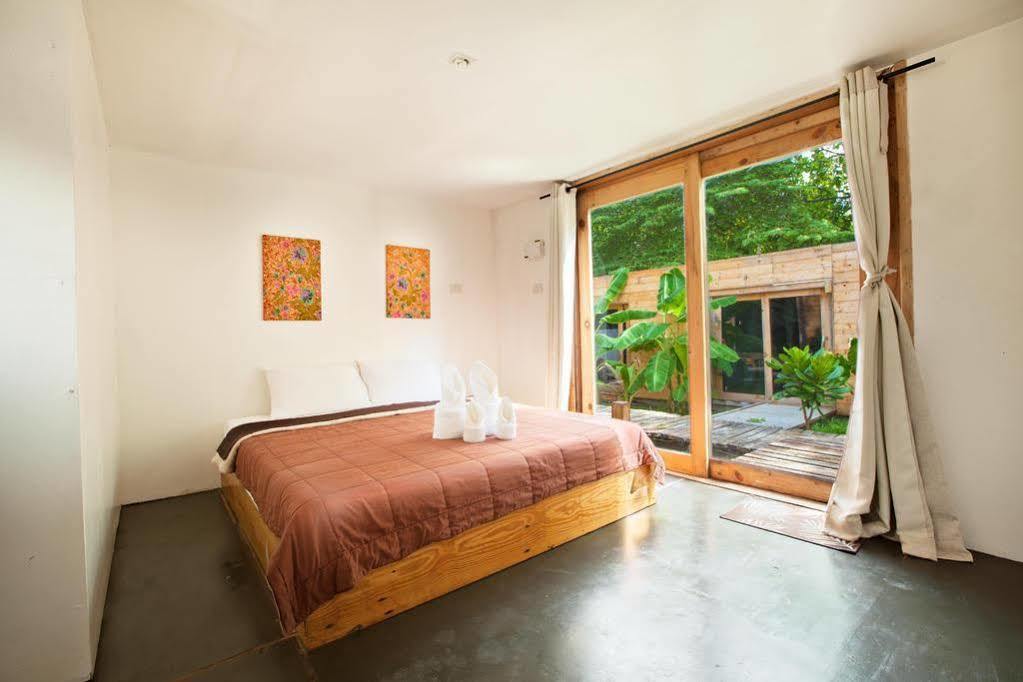The Box - Lipe Resort Экстерьер фото